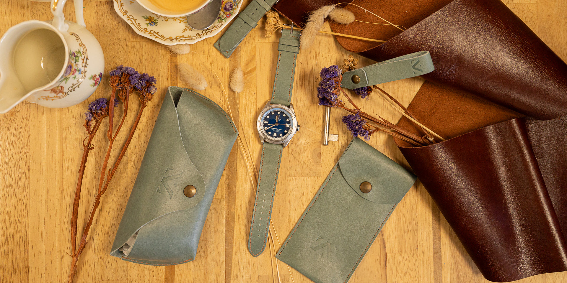 Slide show aqua grey 2