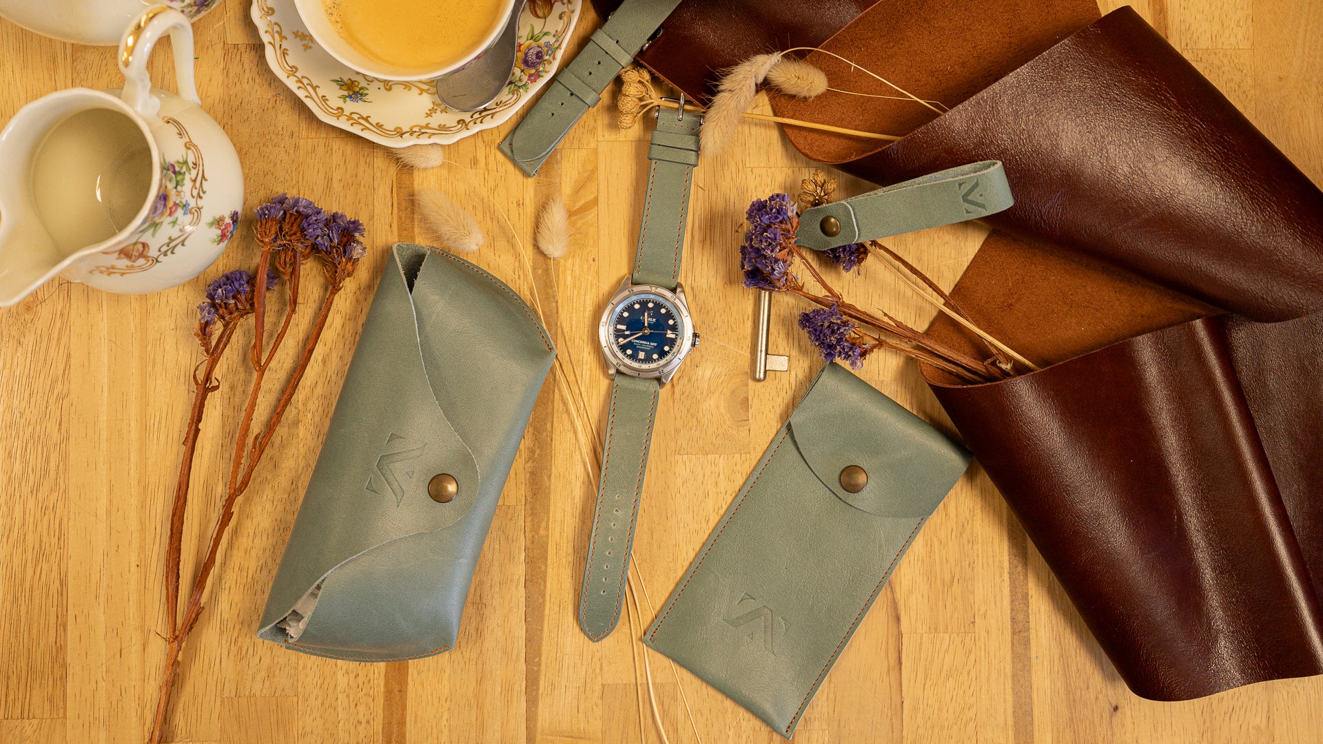 Slide show aqua grey 2